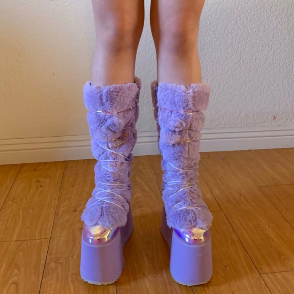 Fuzzy Purple platform boots 💜